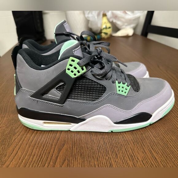Jordan green glow size 10.5 - Picture 5 of 10